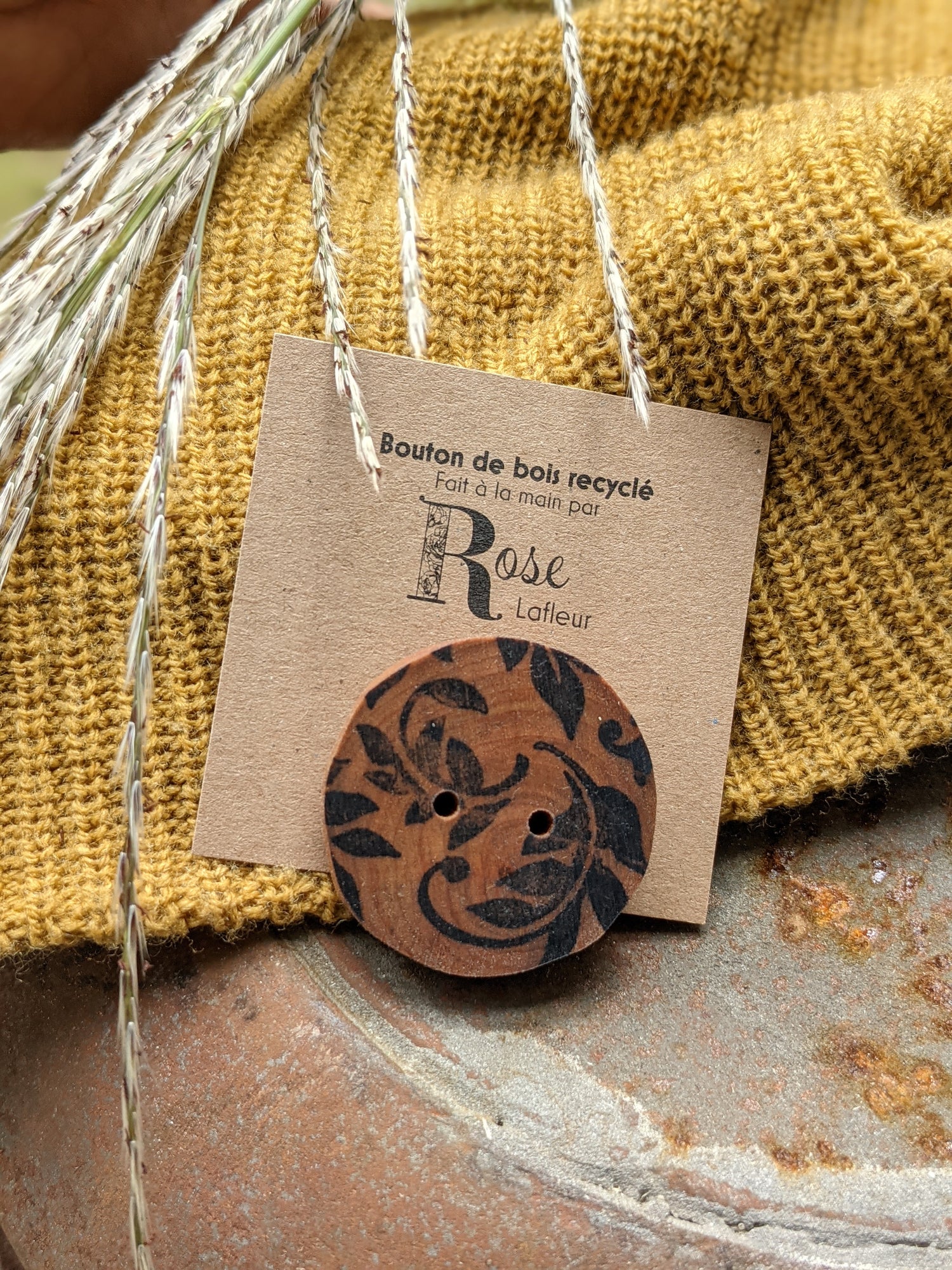 Rose Lafleur - &quot;Simply nature&quot; buttons x1 (1.5&quot; - beeswax finish)